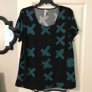 Never worn, fun 2XL black LuLaRoe Classic tee!